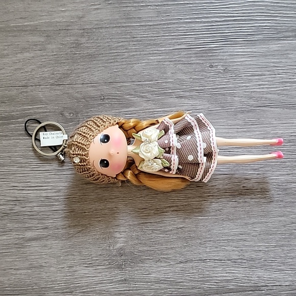 Korean Fashion Doll keychain by Ddung - Picture 3 of 8